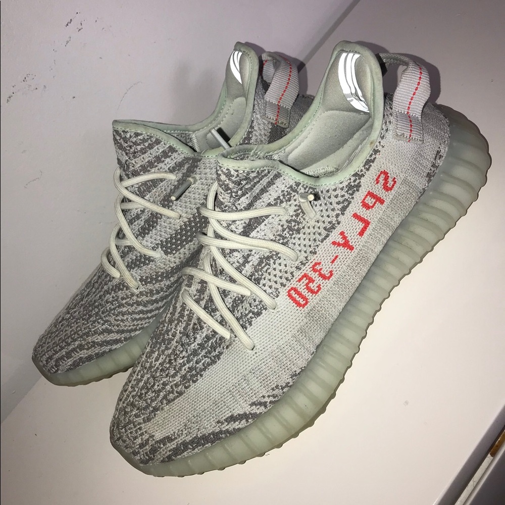 Yeezy 350 V2 Blue Tint (Size 11)
